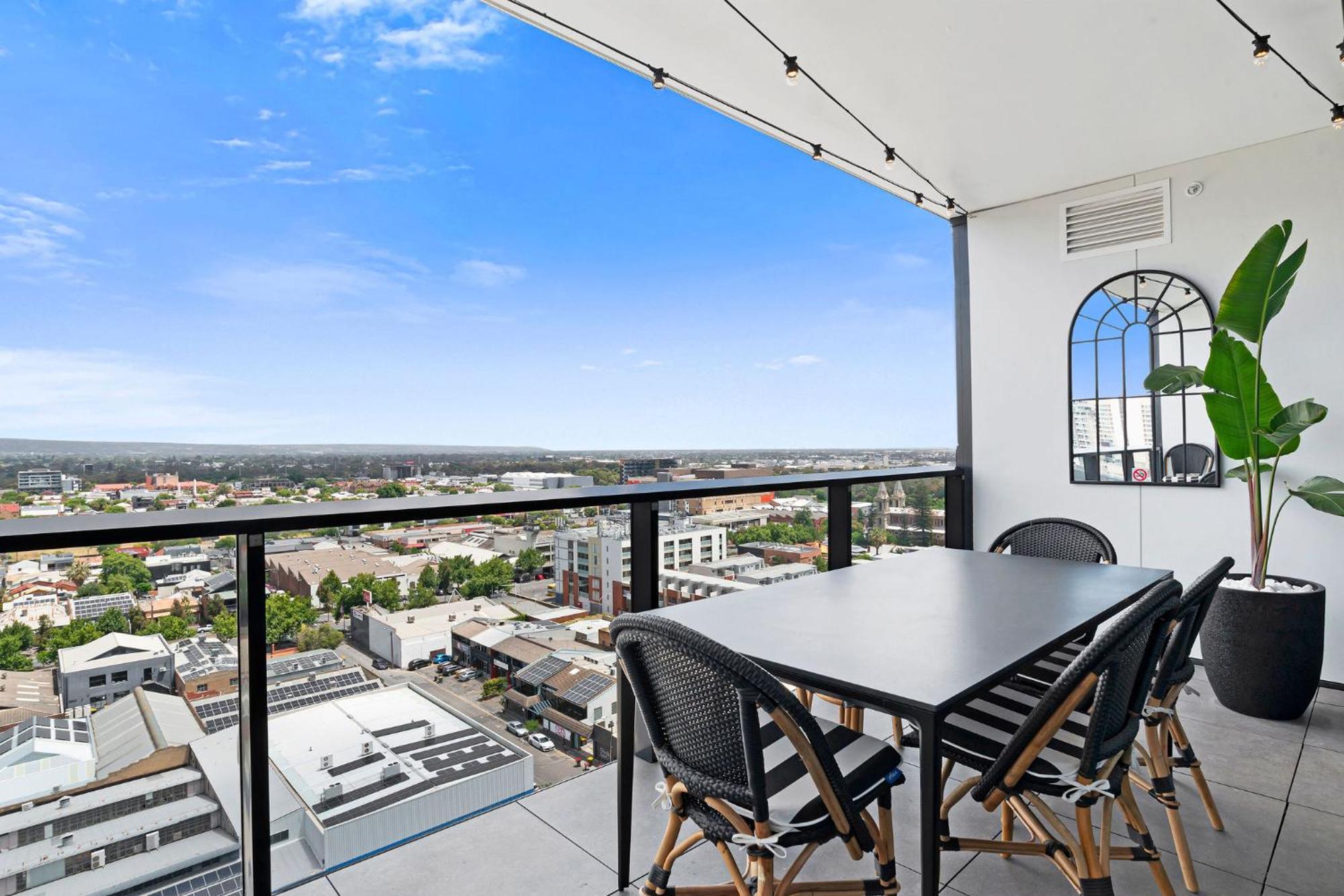 Frank & Franki @ West Franklin Apartment Adelaide Exterior photo